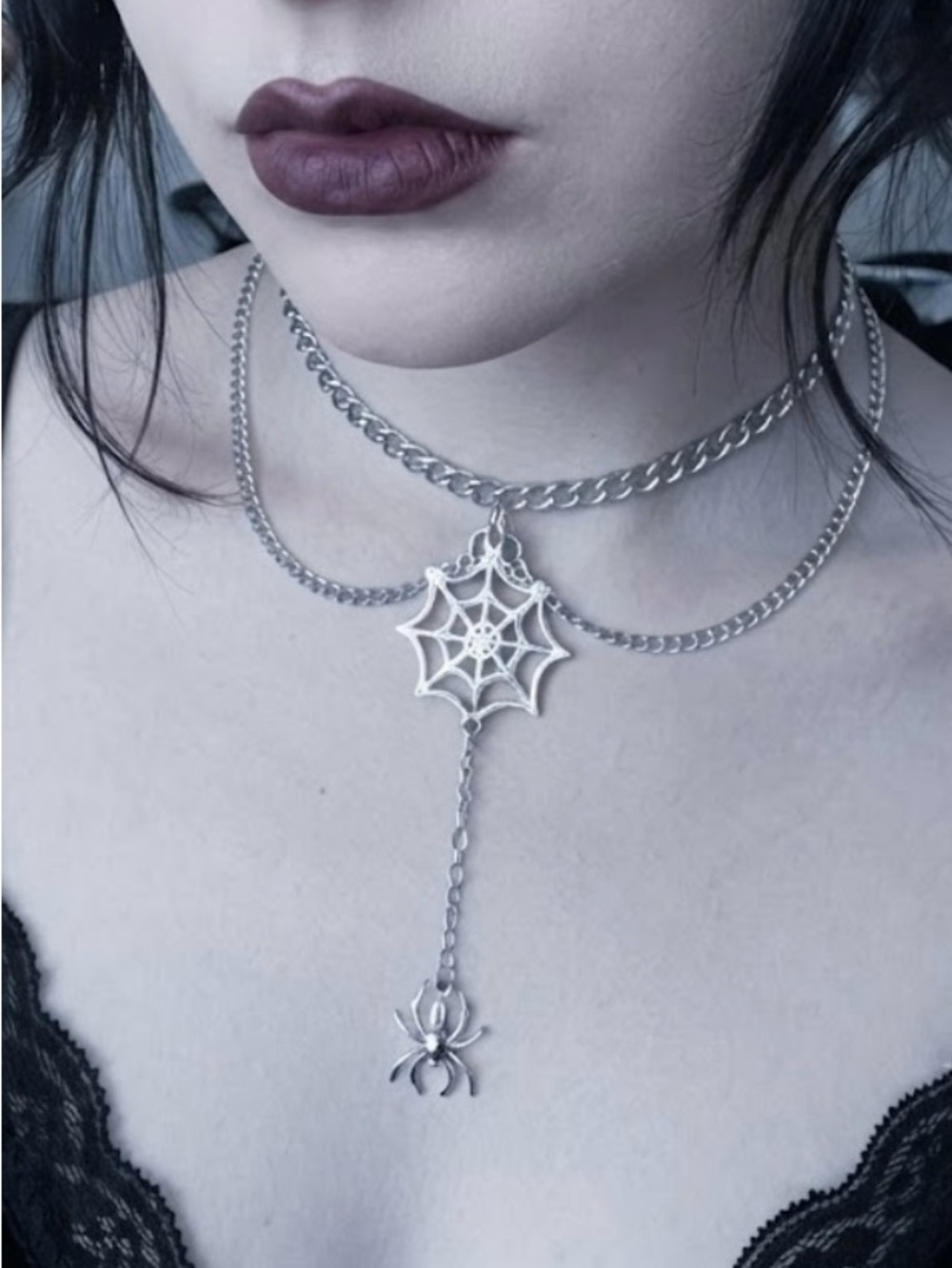Hand Crafted Silver Spider Web Dangle Choker Necklace - Picture 3 of 5